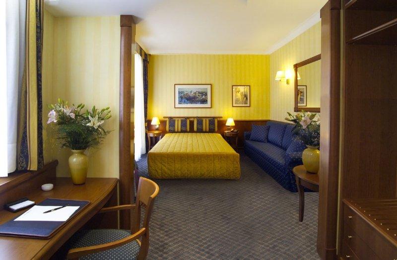 Hotel Aretusa Palace 4*